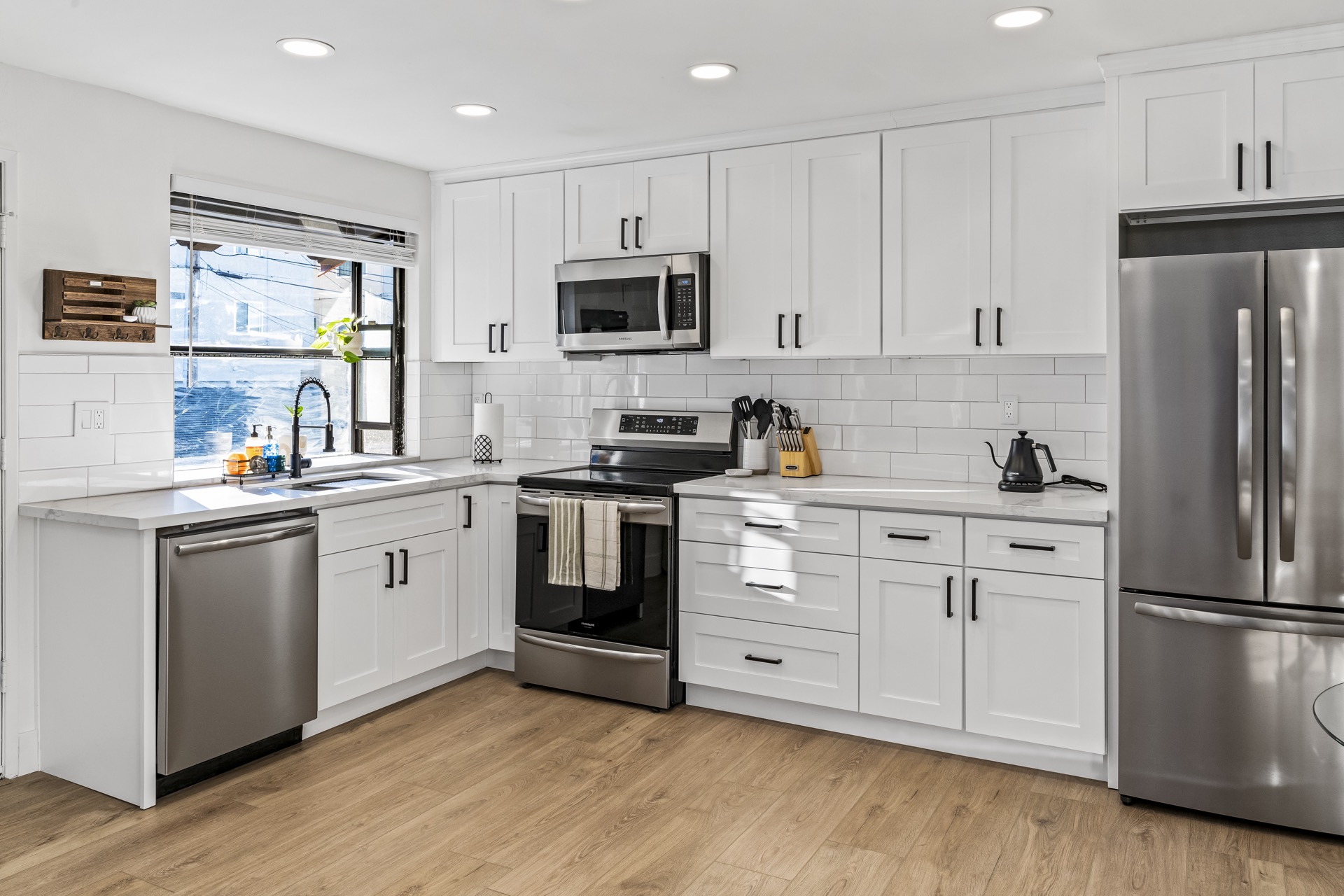 Modern white kitchen